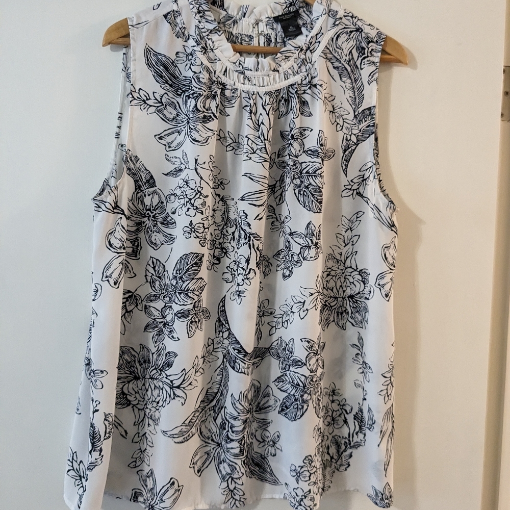 High Neck Floral Shell